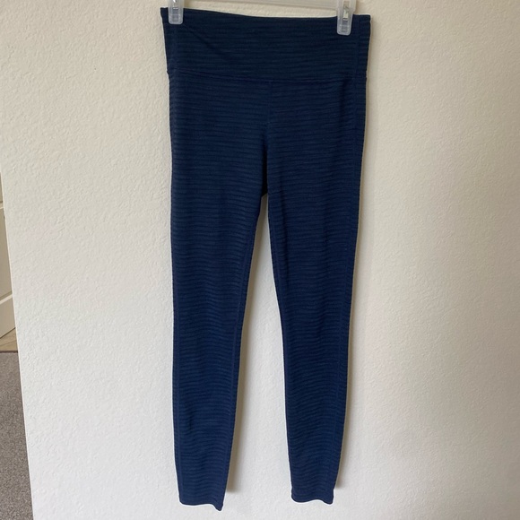 Athleta High Rise Ripple Chaturanga Tight Textured Leggings Navy Blue - Picture 3 of 5